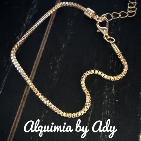 Gold Chain Bracelet - Picture 1 of 1